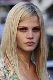 Karoline Teska