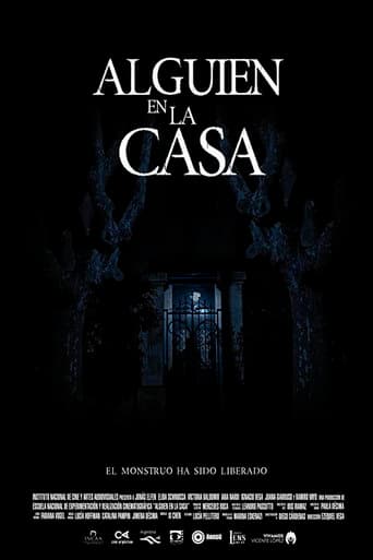 Alguien en la Casa poster