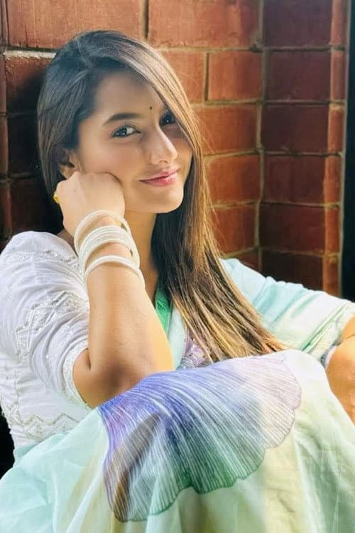 Farin Khan